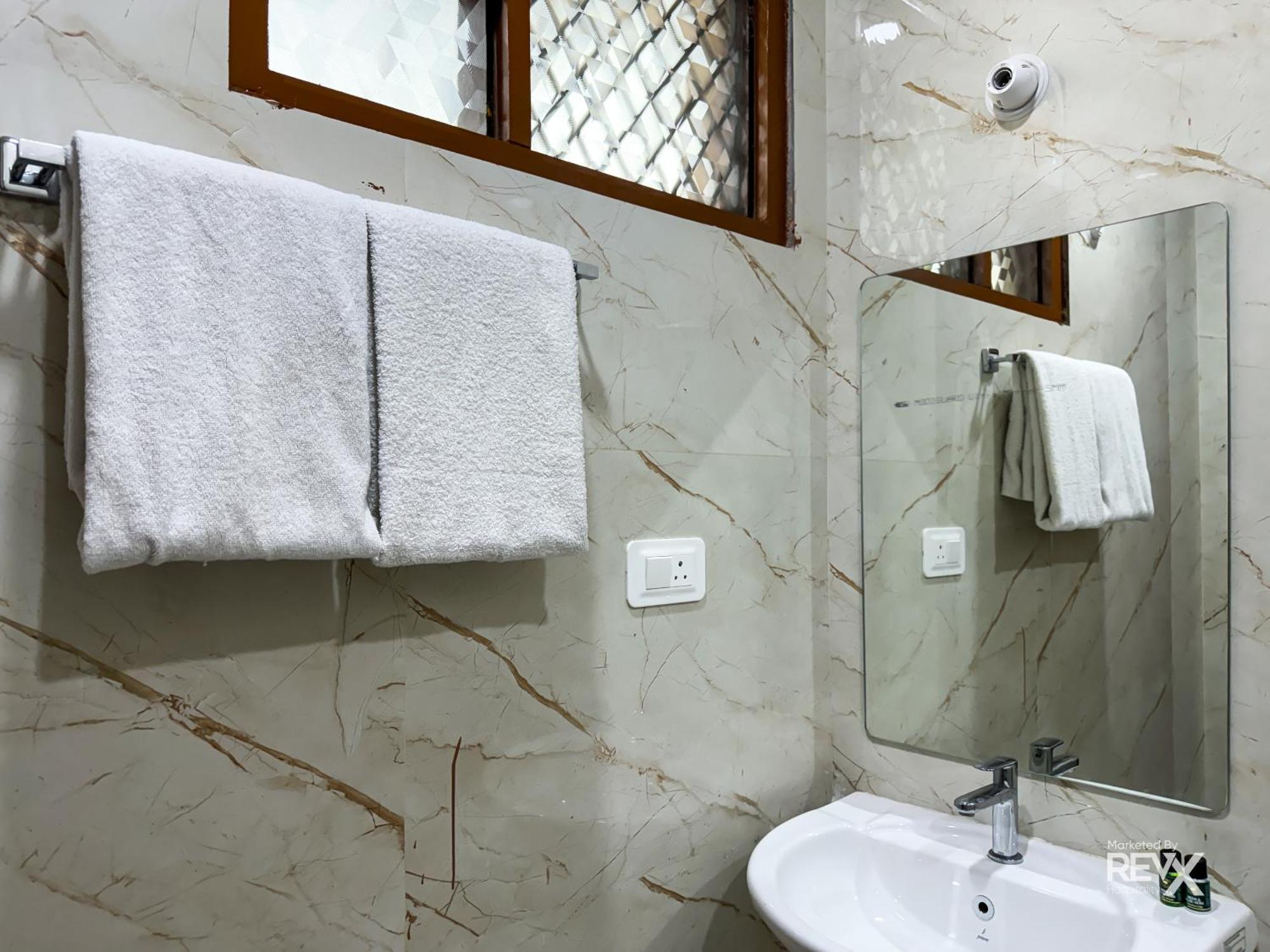 Guru Sadan A Luxe Stay Ayodhya 外观 照片