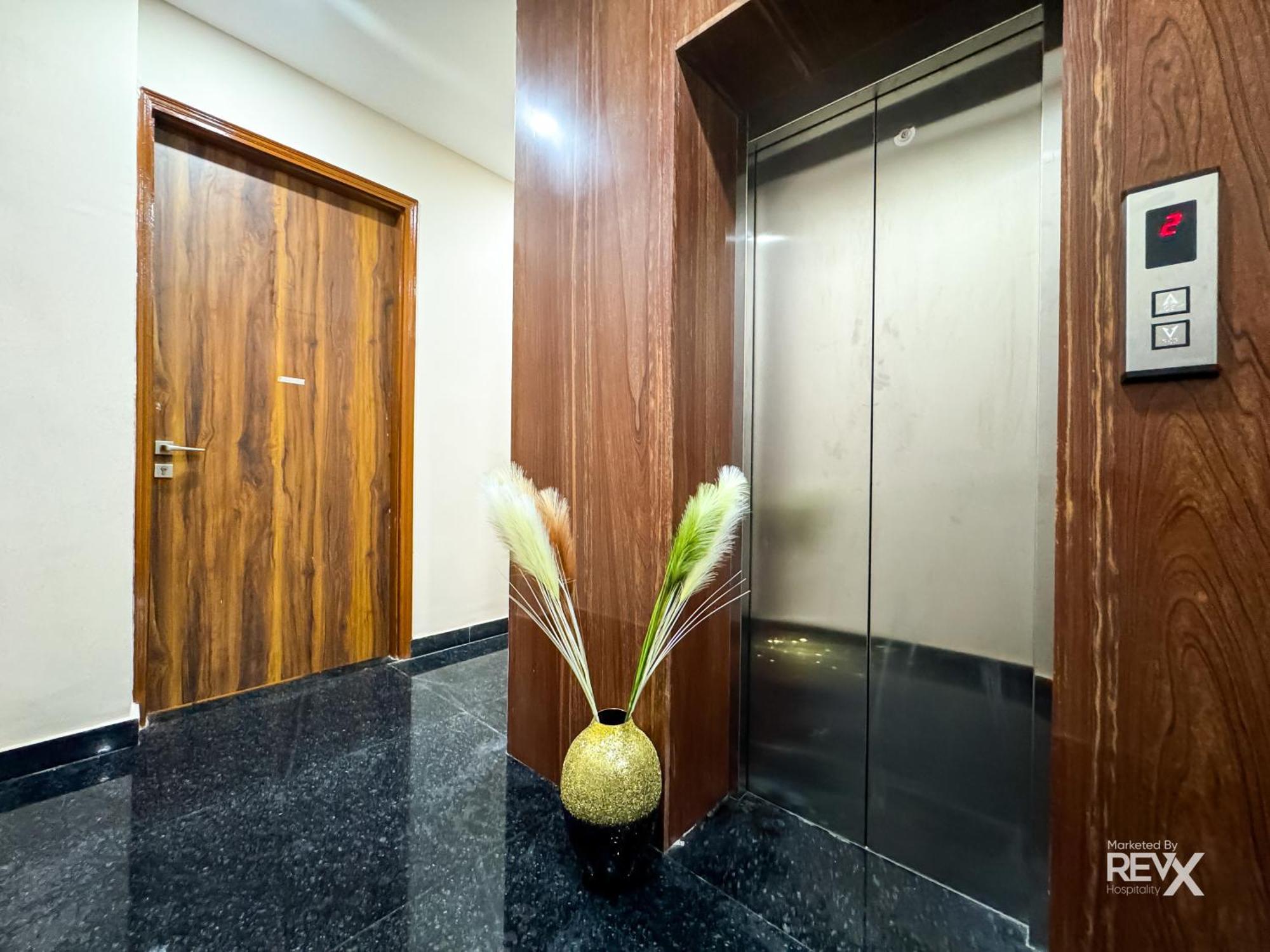 Guru Sadan A Luxe Stay Ayodhya 外观 照片