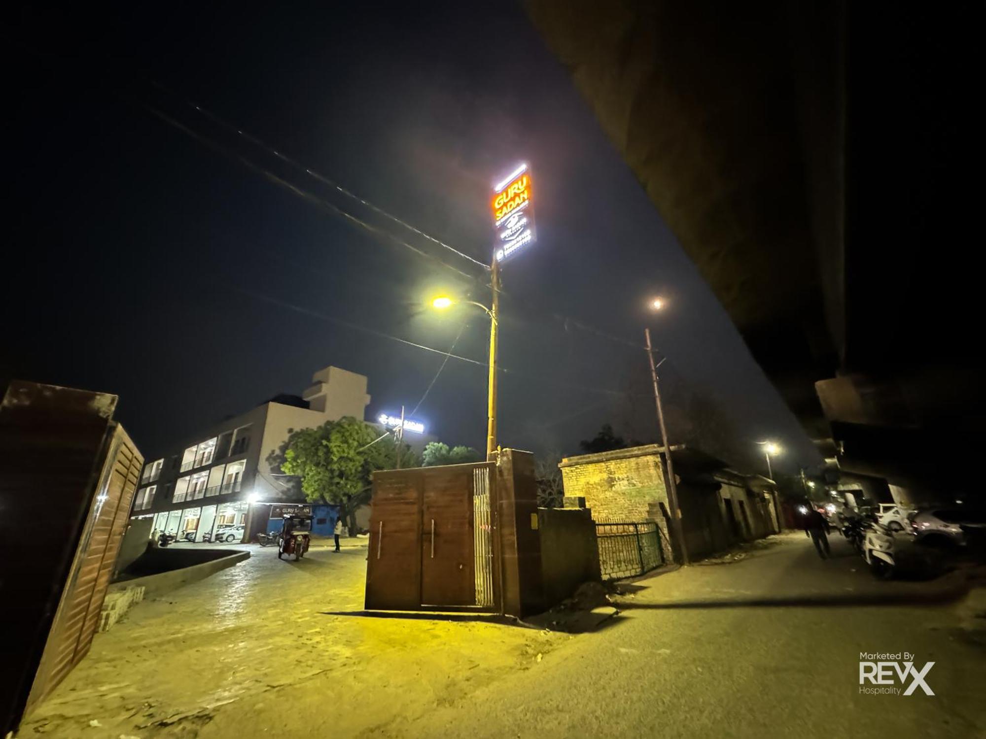 Guru Sadan A Luxe Stay Ayodhya 外观 照片
